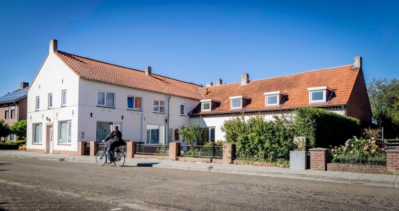 B&B Antoniushoeve Lomm Exterior photo